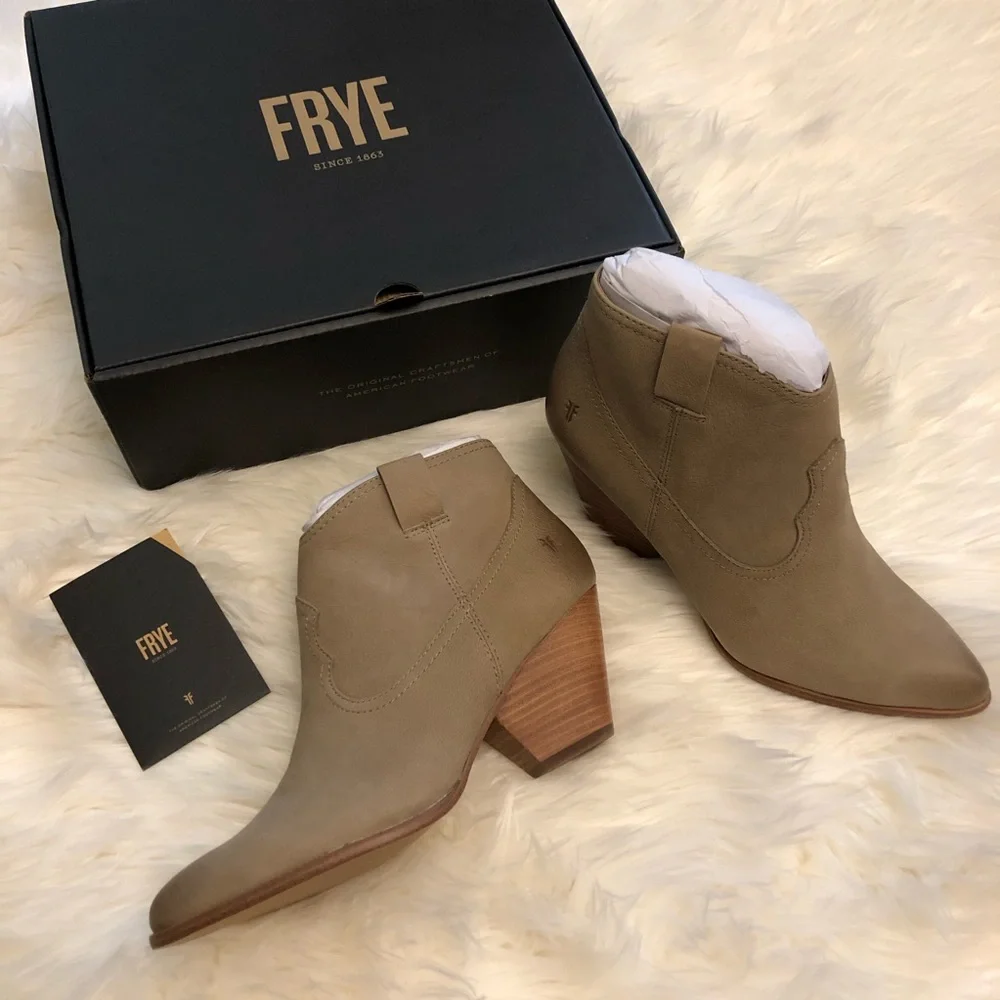 NWT Frye Reina Bootie In Ash Size 9 - Picture 1 of 12